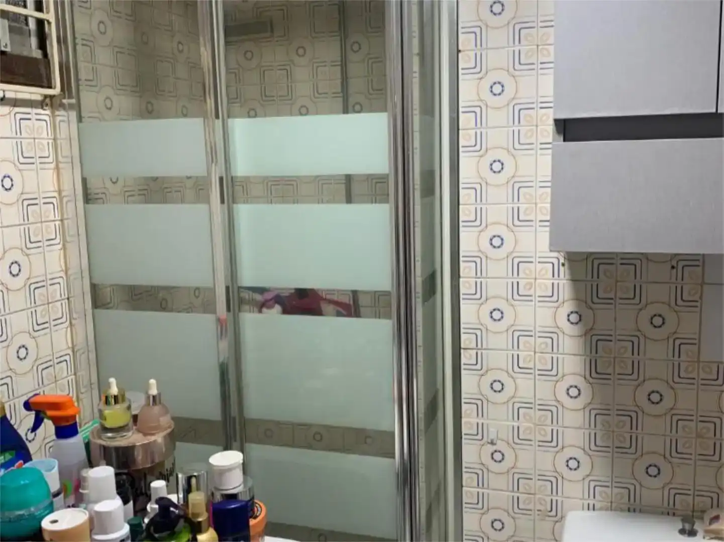 Bany de Pis en venda en Vigo  amb Parquet i Moblat