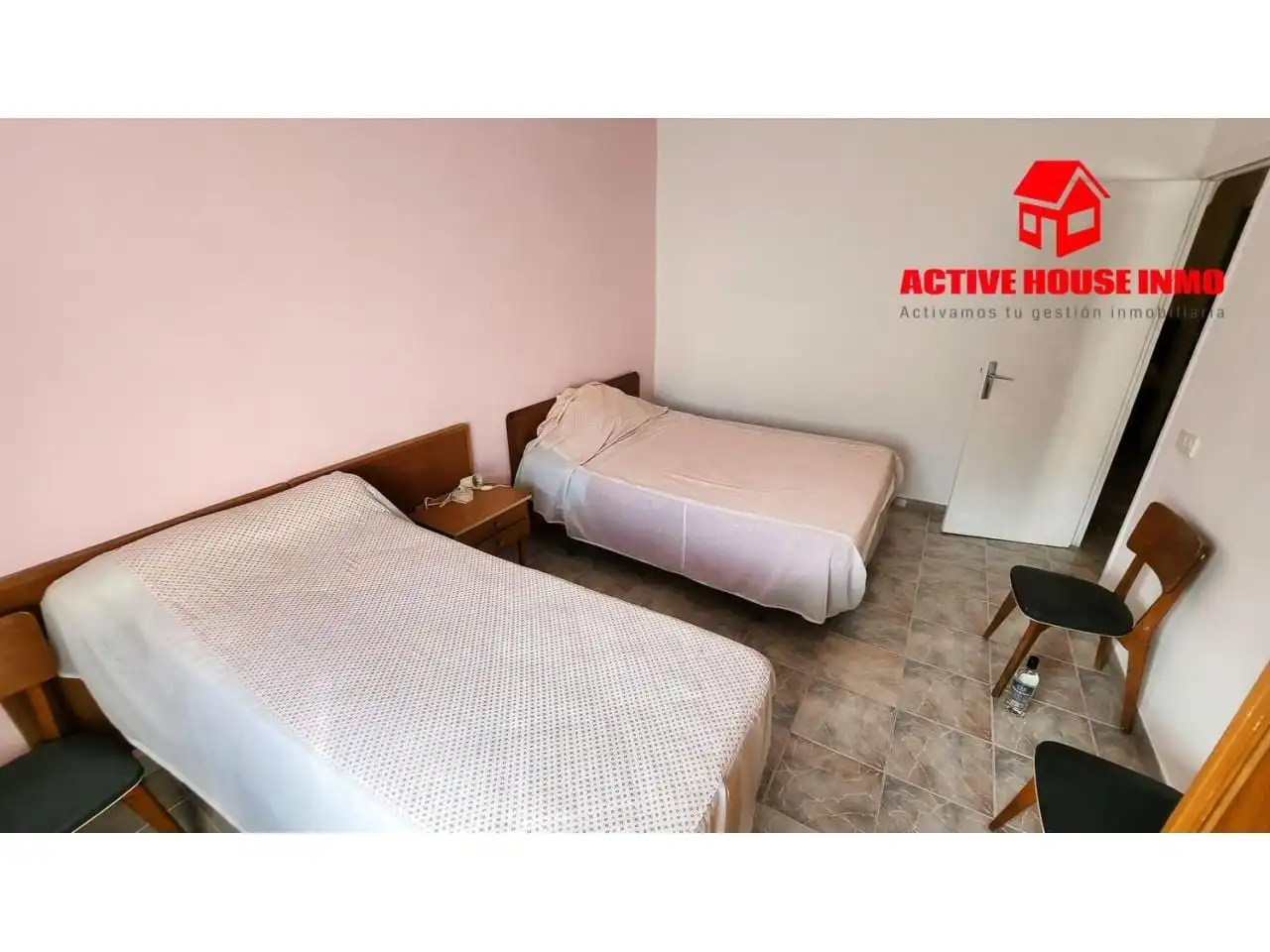 Schlafzimmer von Einfamilien-Reihenhaus zum Verkauf in La Ràpita mit Klimaanlage, Terrasse und Abstellraum