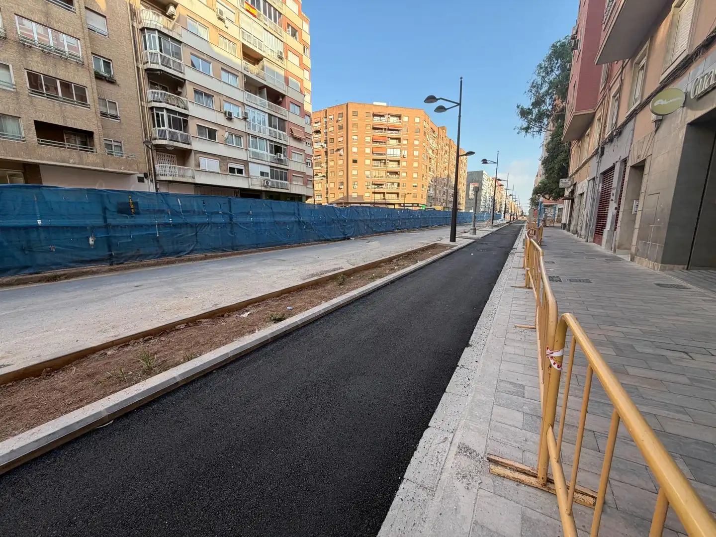 Exterior view of Flat for sale in Valencia  with Air Conditioner, Furnished and Balcony