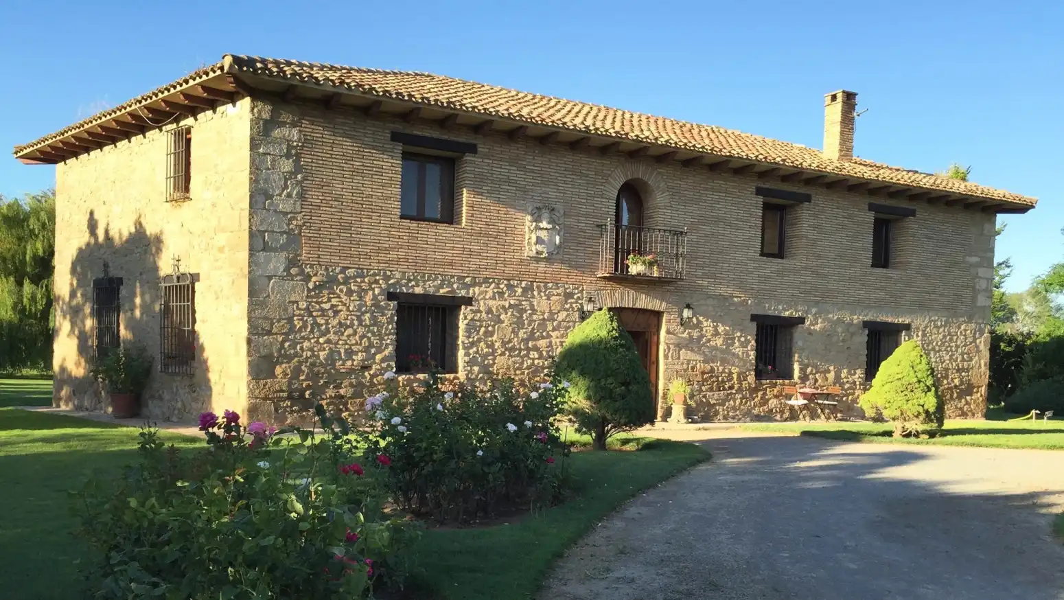 Exterior view of Houses for sale in  Logroño  with Heating, Private garden and Swimming Pool