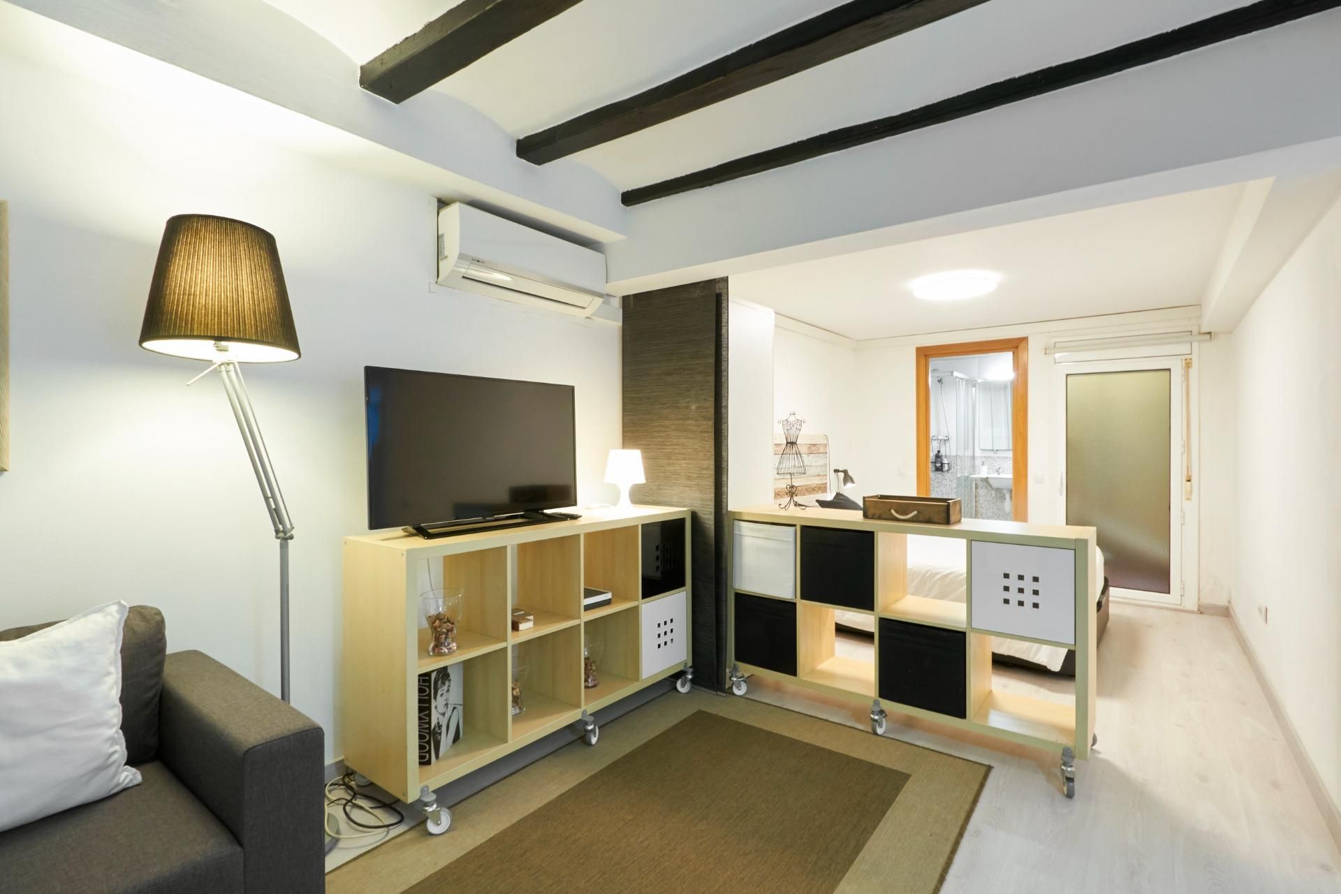 Flat for sale in Calle de Valldonzella, El Raval, Ciutat Vella