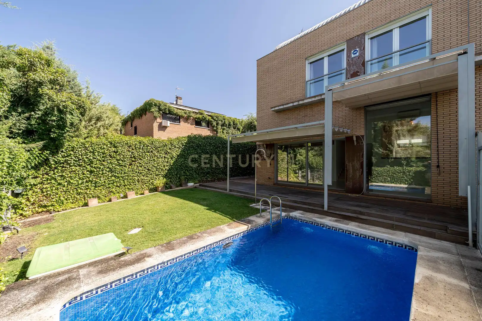 Jardí de Casa o xalet en venda en Pozuelo de Alarcón amb Aire condicionat, Jardí privat i Piscina