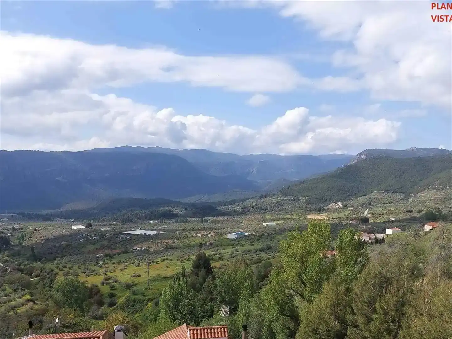 Casa o xalet en venda en Yeste amb Traster i Balcó