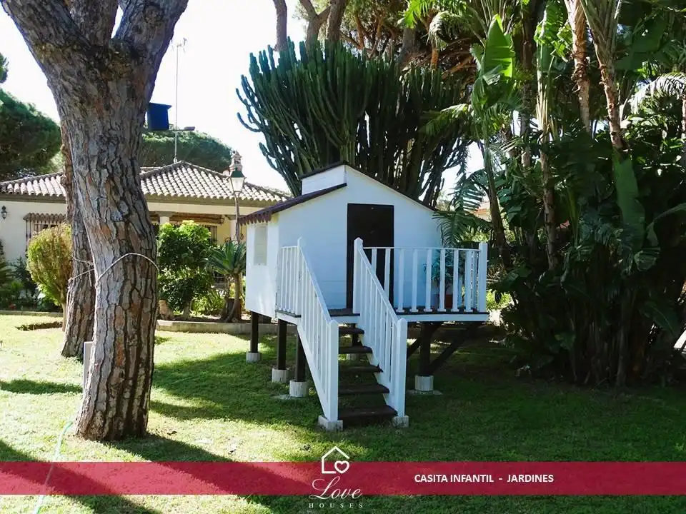 Garden of Houses for sale in Chiclana de la Frontera  with Air Conditioner, Heating and Private garden