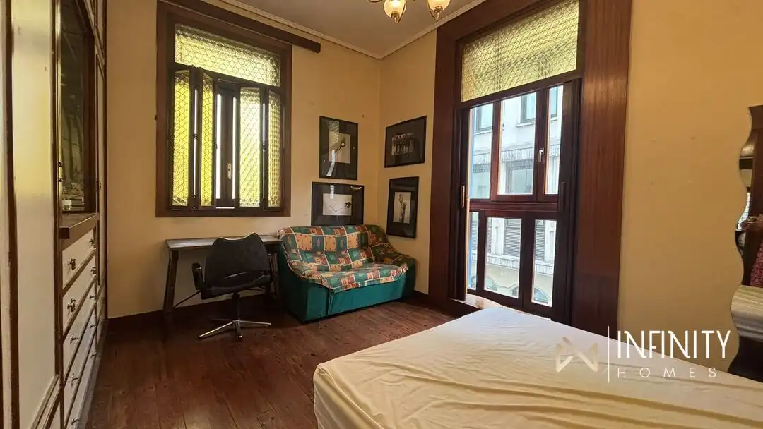 Bedroom of Flat for rent in Bilbao   with Balcony