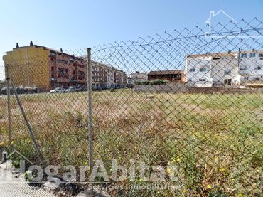 Terreno residencial en venta en Avenida Serra d'Espadà