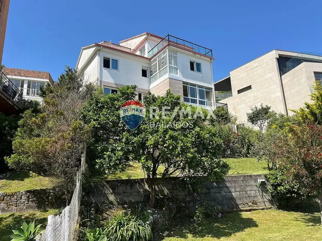 Casa con jardín en venta en Rúa Illas Cíes, imagen 2