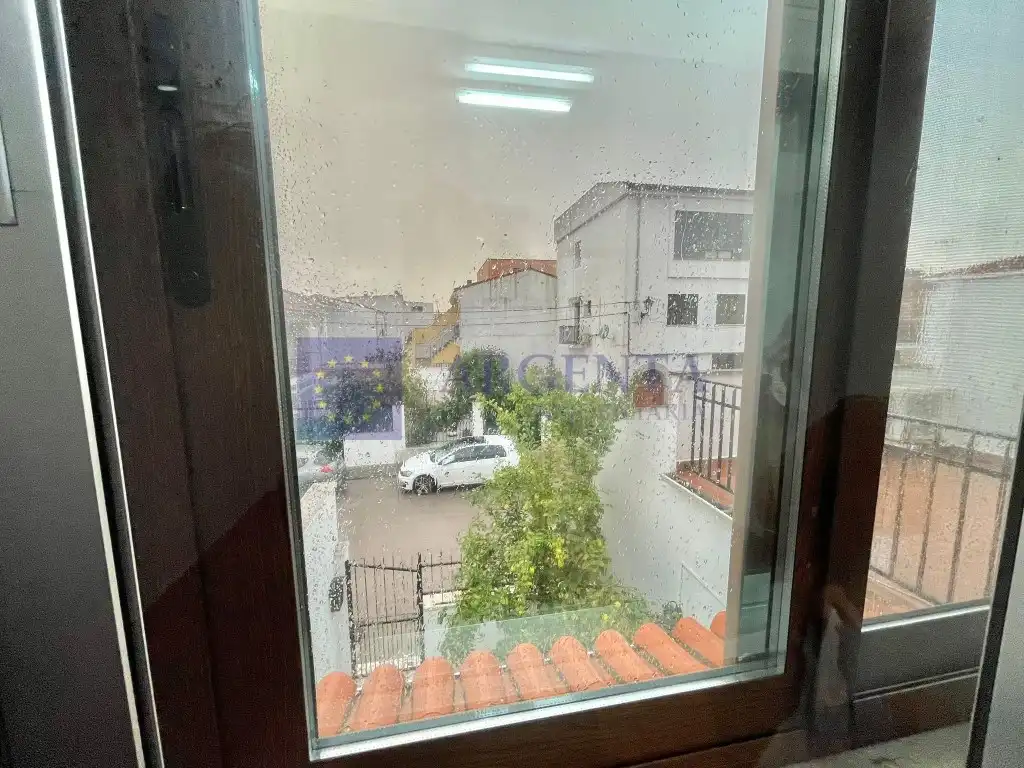 Vista exterior de Casa adosada de alquiler en Malpartida de Cáceres