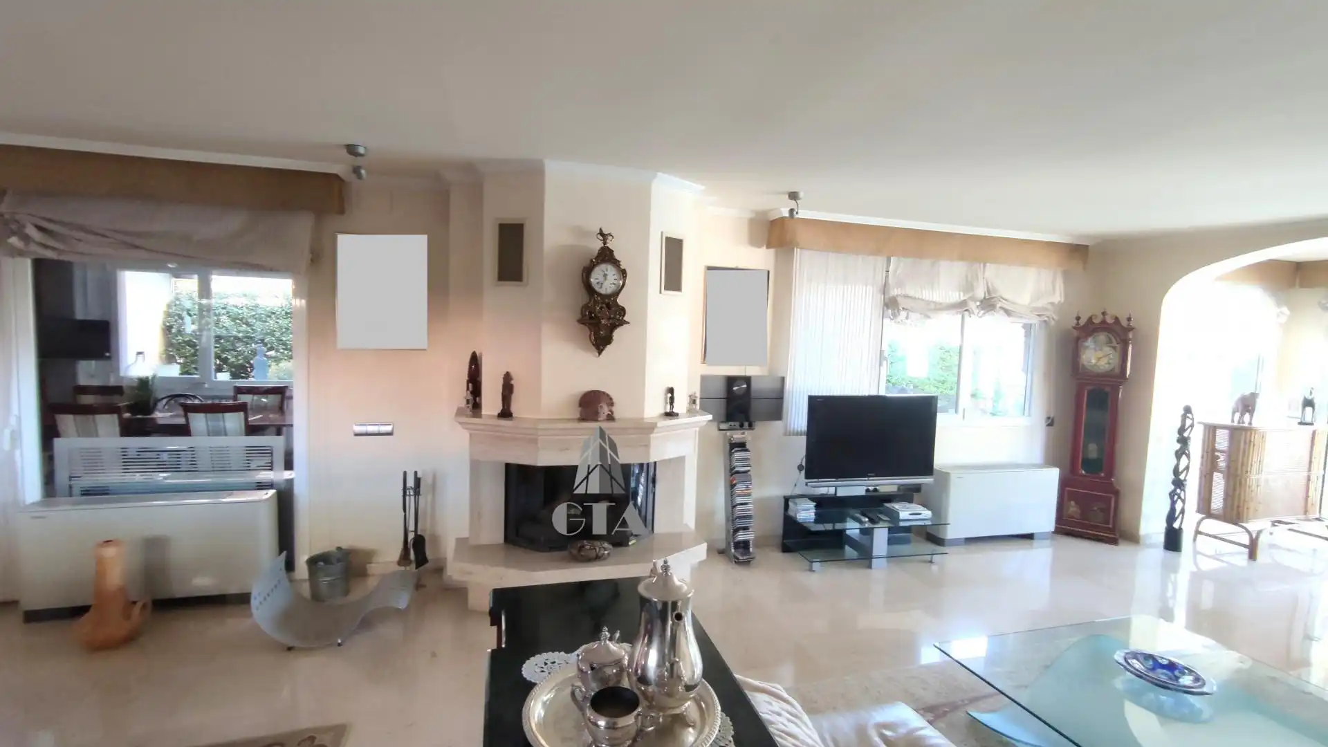 Living room of Houses for sale in Sant Cugat del Vallès  with Heating, Private garden and Terrace