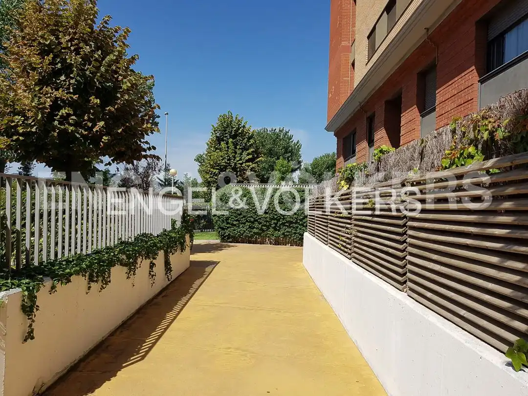 Terraza de Ático en venta en Sant Joan Despí con Aire acondicionado, Calefacción y Parquet