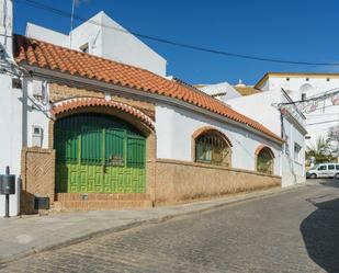 Vista exterior de Casa o xalet en venda en El Pedroso amb Terrassa