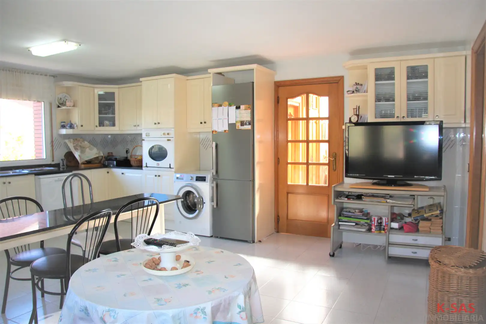 Cuina de Casa o xalet en venda en Tarragona amb Aire condicionat, Calefacció i Jardí privat