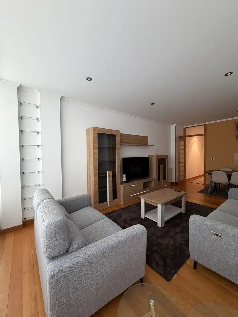 Sala d'estar de Apartament de lloguer en Lugo amb Calefacció, Traster i Moblat
