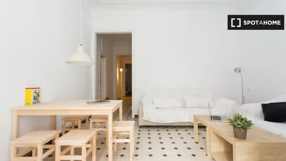 Habitació a La Nova Esquerra de l'Eixample