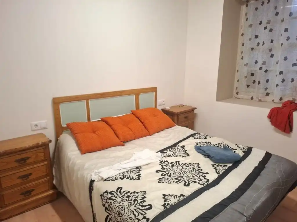 Schlafzimmer von Einfamilien-Reihenhaus zum Verkauf in Viveiro mit Terrasse, Abstellraum und Möbliert