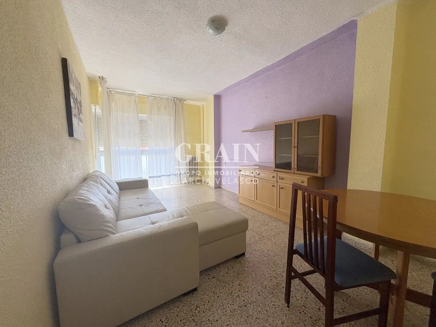 Sala d'estar de Pis en venda en Albacete amb Calefacció i Balcó