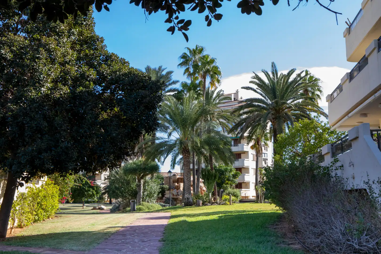 Außenansicht von Wohnung zur Miete in Dénia mit Klimaanlage, Heizung und Terrasse