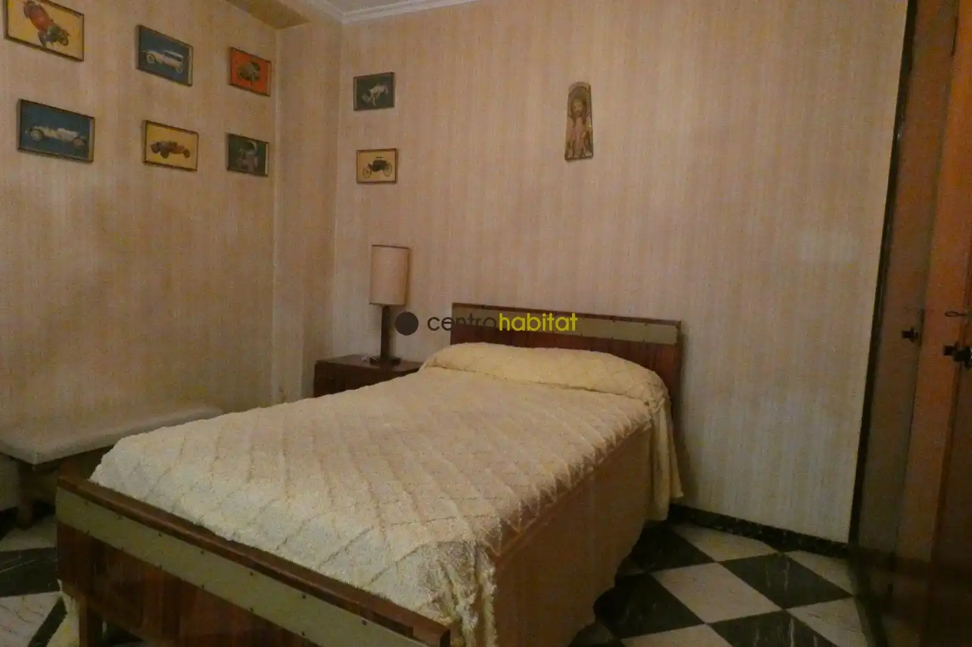Dormitori de Casa o xalet en venda en Elda