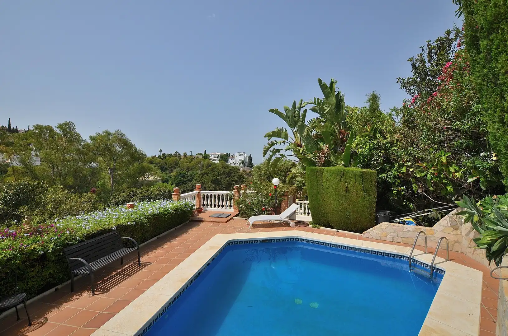 Piscina de Casa o chalet en venta en Benalmádena con Aire acondicionado, Jardín privado y Terraza