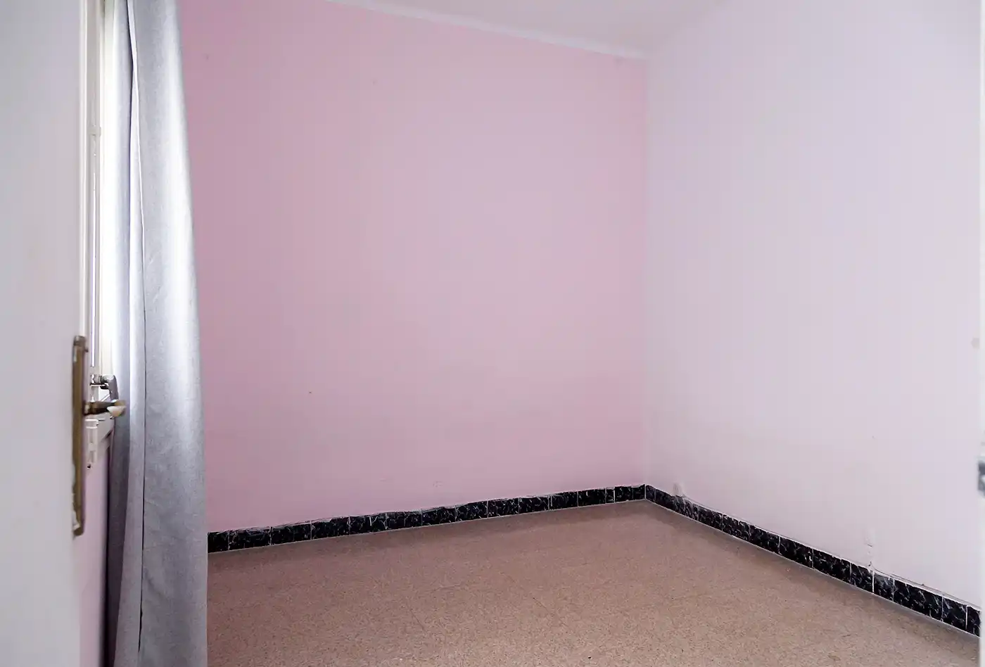 Schlafzimmer von Wohnung zum Verkauf in Barcelona mit Balkon und Alarm