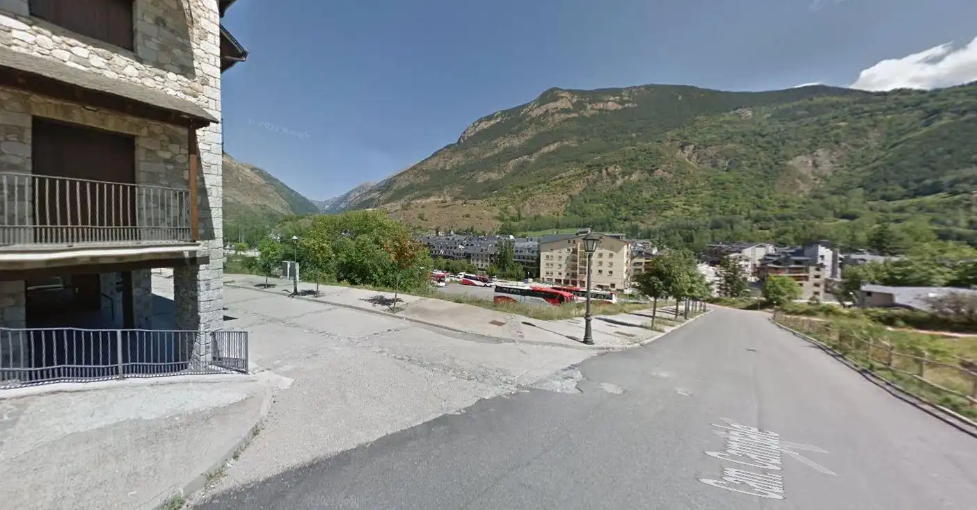 Vista exterior de Casa adosada en venta en Benasque