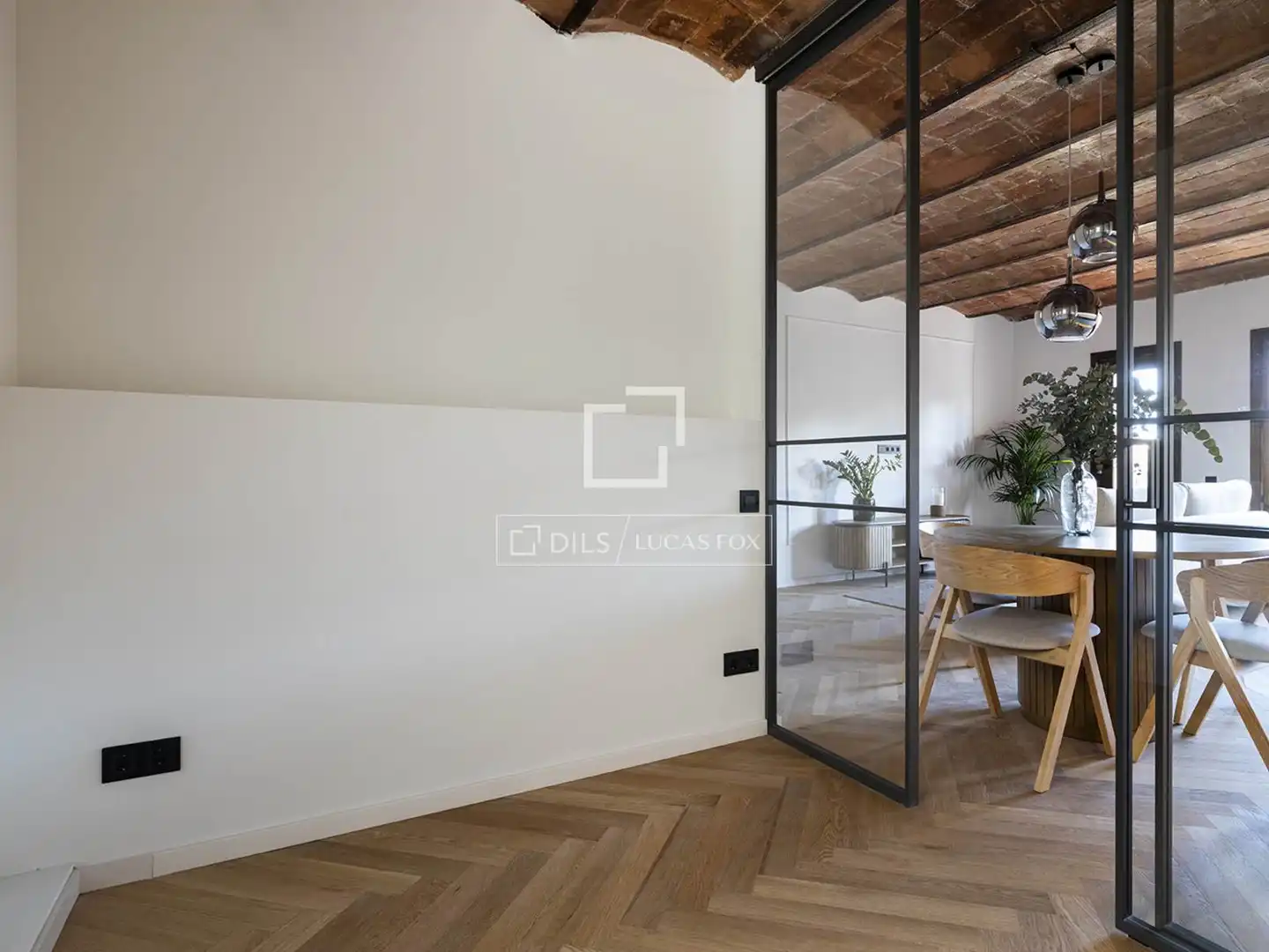 Flat for sale in Barcelona  with Air Conditioner, Heating and Parquet flooring
