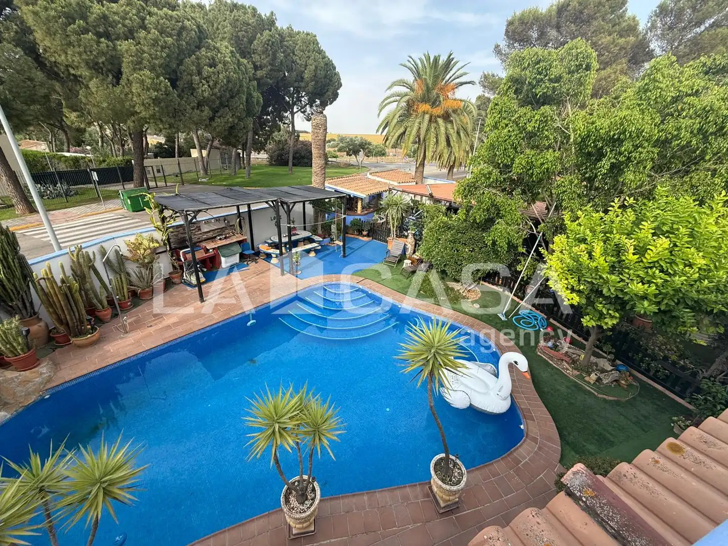 Chalet con piscina en venta en Calle Villas Quinto, imagen 2