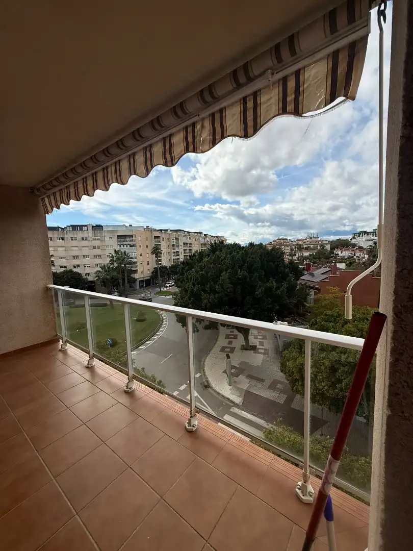 Vista exterior de Pis per a compartir en Málaga amb Moblat, Forn i Rentadora