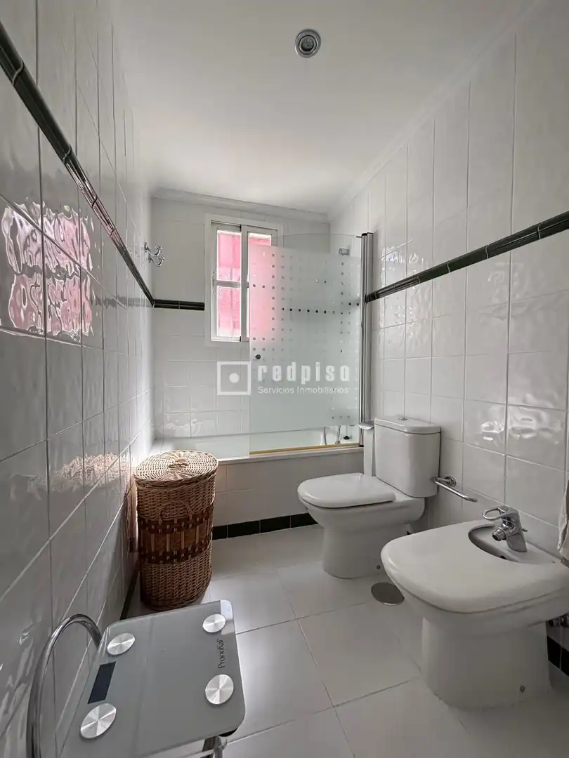 Bathroom of Houses for sale in Mairena del Aljarafe  with Air Conditioner and Terrace