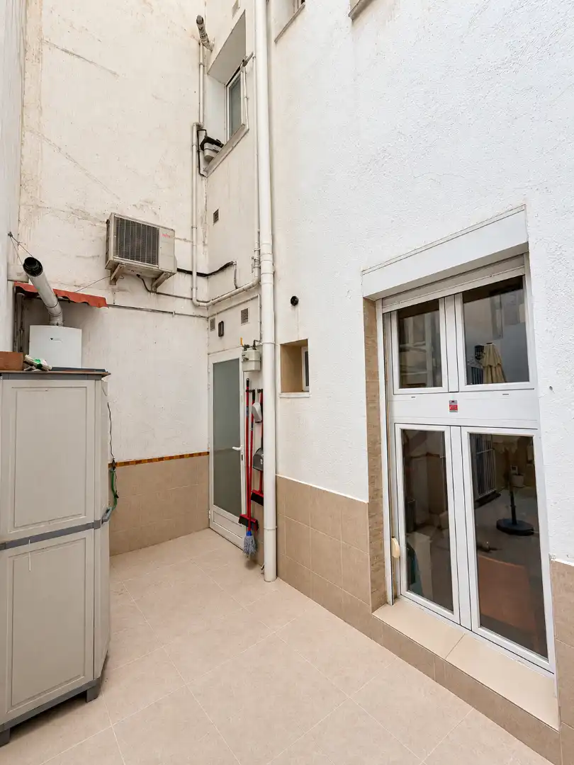 Exterior view of Ground floor for sale in Barrio de Salamanca