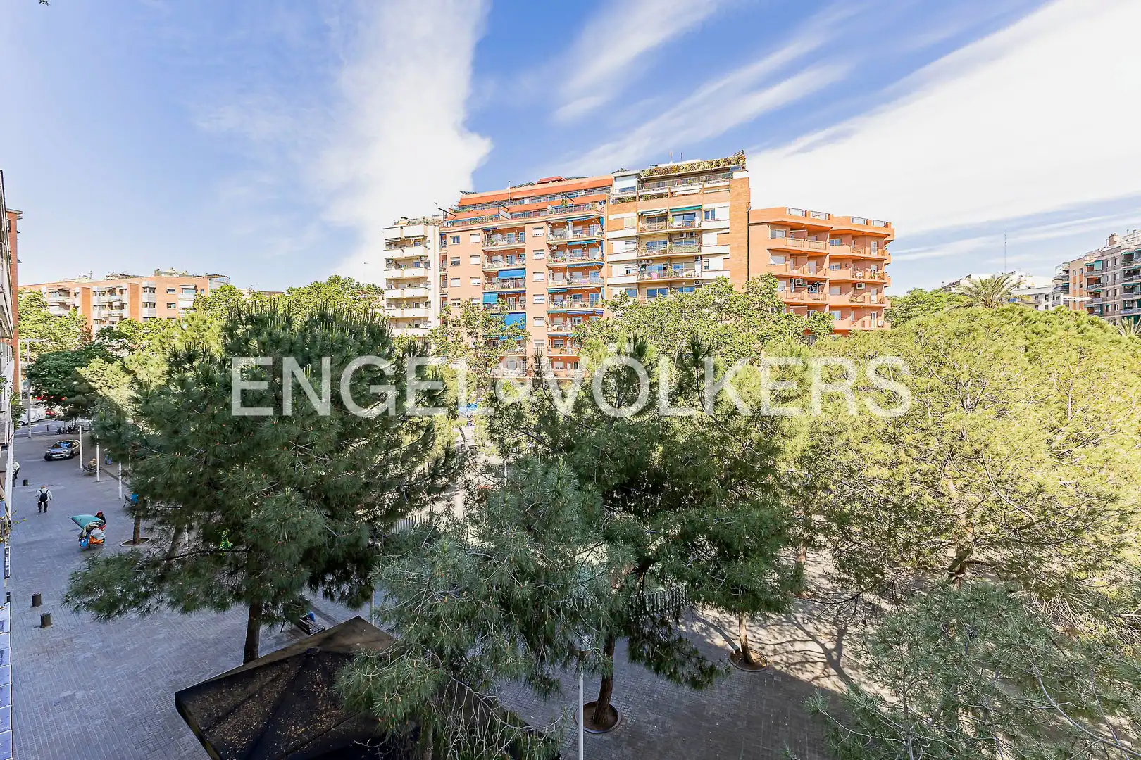 Außenansicht von Wohnung zum Verkauf in Barcelona mit Klimaanlage, Heizung und Terrasse