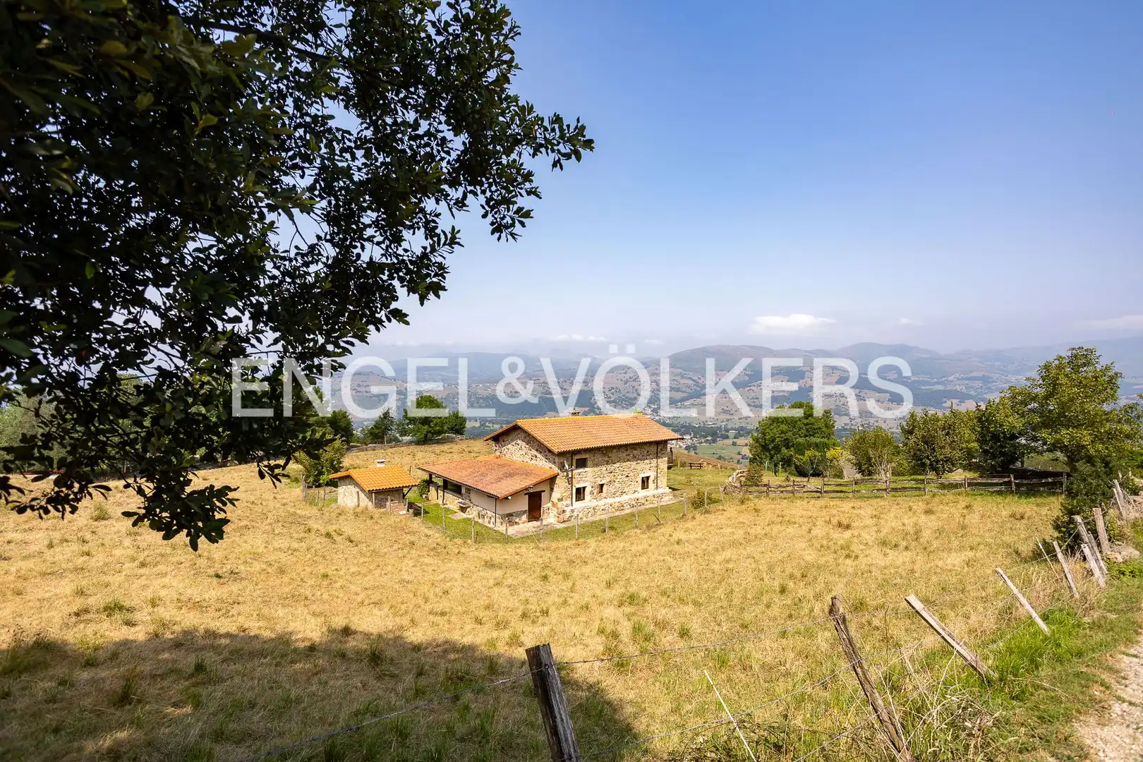 Finca rústica en venta en Villacarriedo con Calefacción, Jardín privado y Terraza