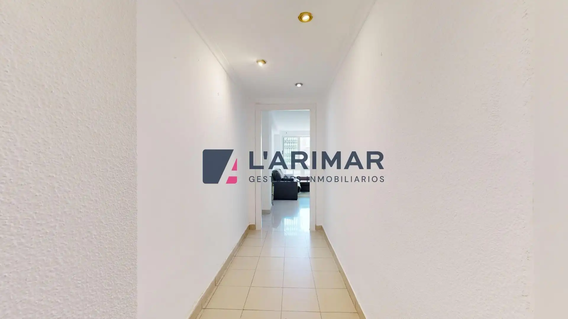 Piso en venta en Alicante / Alacant con Amueblado y Piscina comunitaria