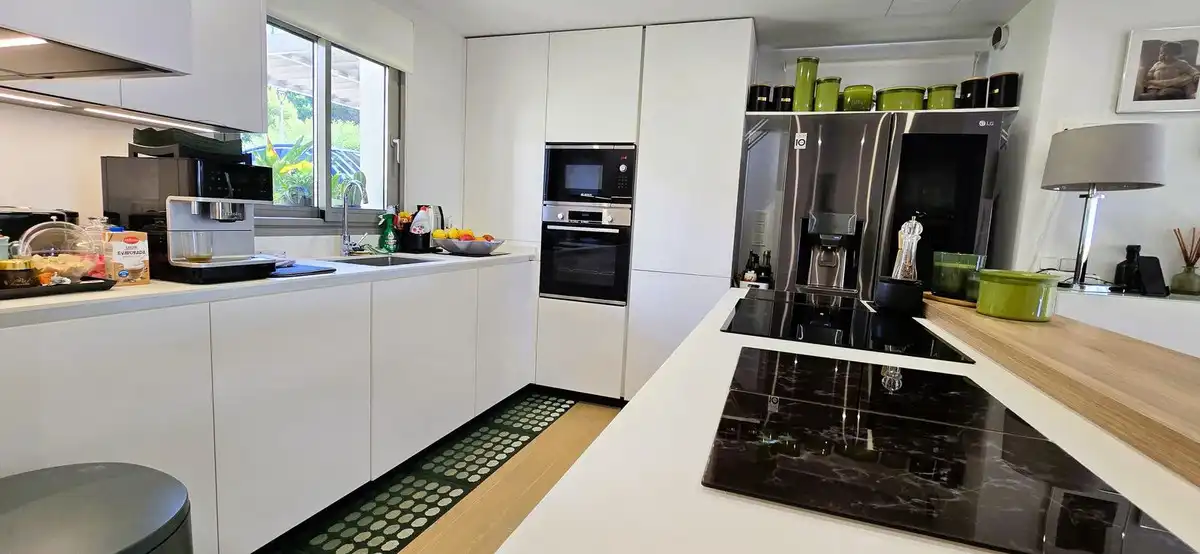 Cocina de Casa adosada en venta en Mijas con Aire acondicionado, Calefacción y Jardín privado