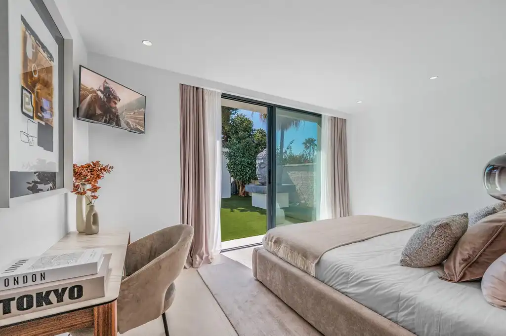 Habitación de Casa o chalet en venta en Marbella con Aire acondicionado, Calefacción y Jardín privado