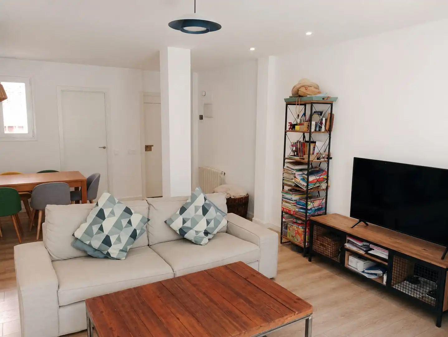 Flat with terrace for sale in Calle de Nuria, imagen 5