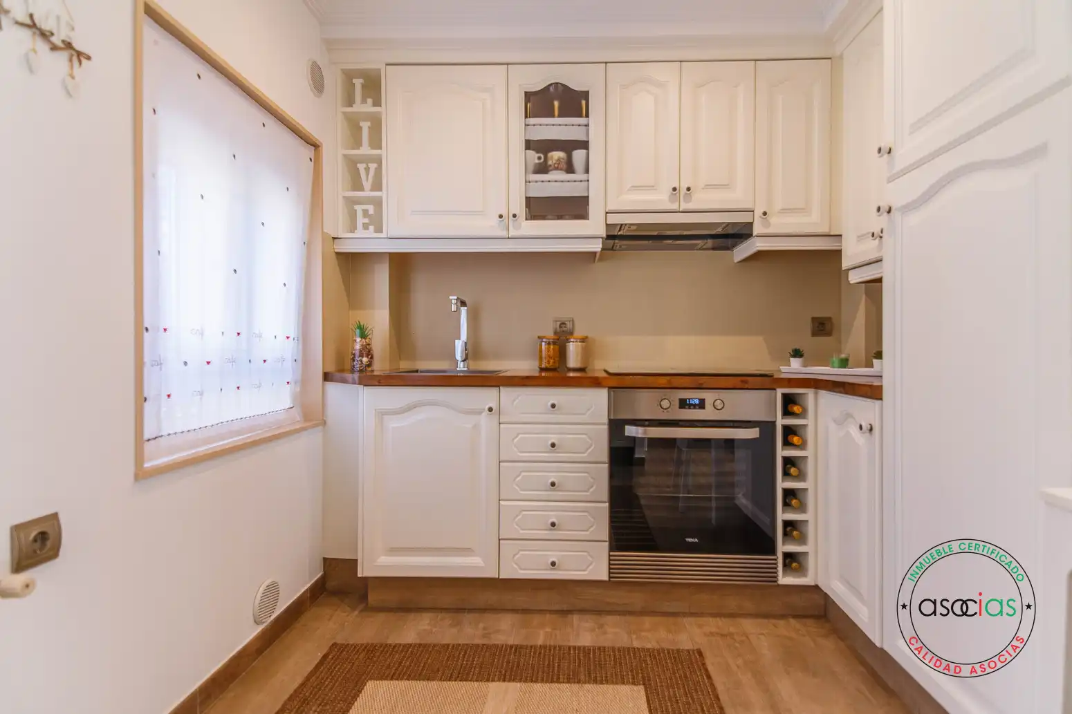 Kitchen of Flat for sale in Oviedo   with Heating