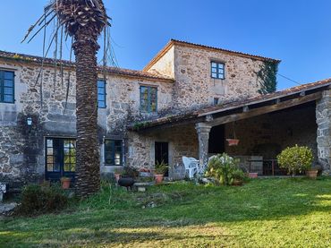 Casa con piscina in vendita a Teo