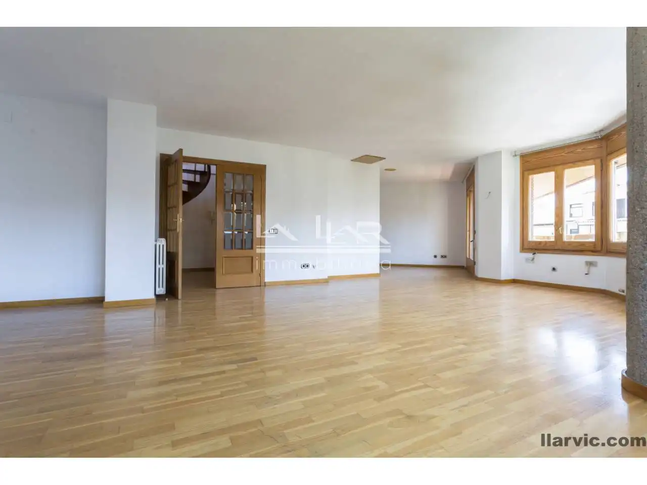 Wohnzimmer von Maisonette zur Miete in Vic mit Heizung, Parkett und Terrasse