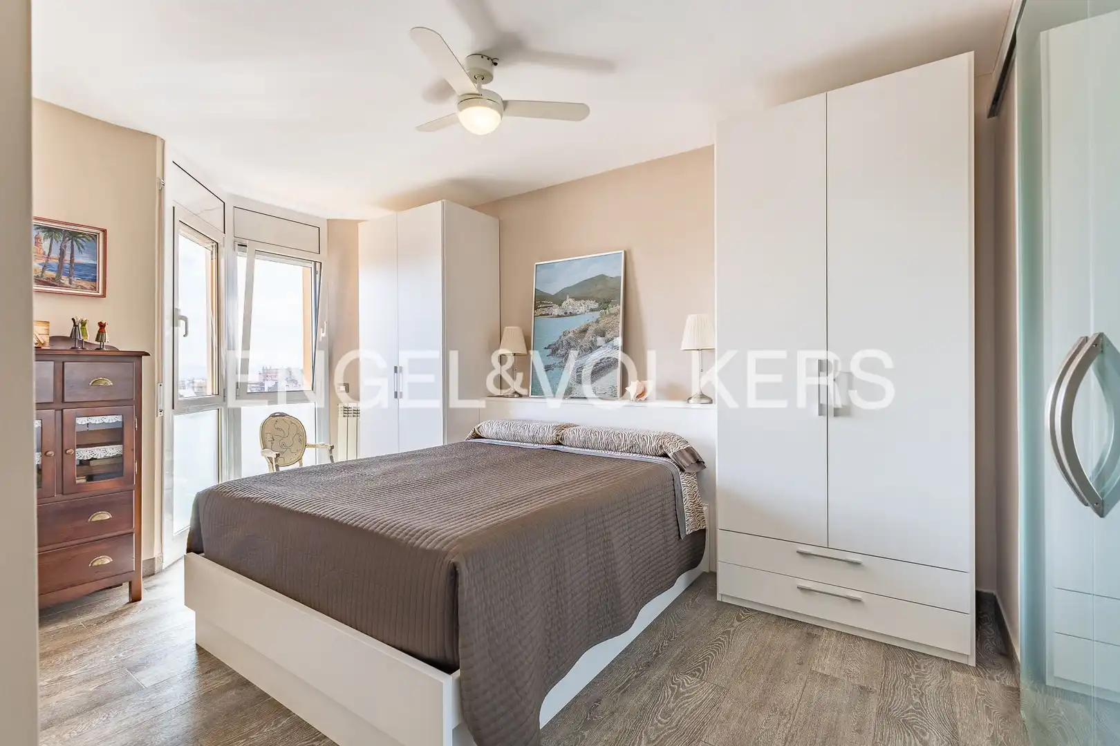 Habitación de Piso en venta en Sabadell con Aire acondicionado, Calefacción y Jardín privado