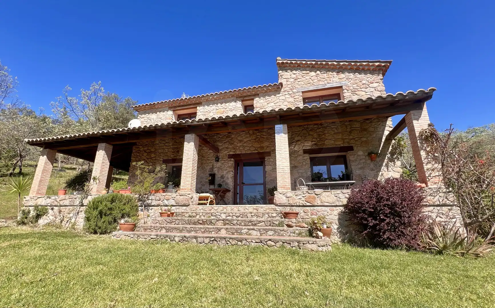 Vista exterior de Casa o chalet en venta en Perales del Puerto con Calefacción y Terraza