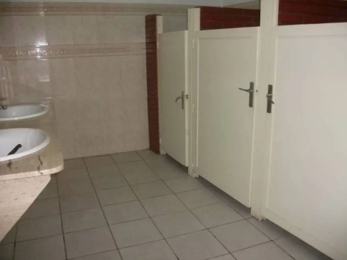 Bany de Casa o xalet en venda en Manresa amb Jardí privat