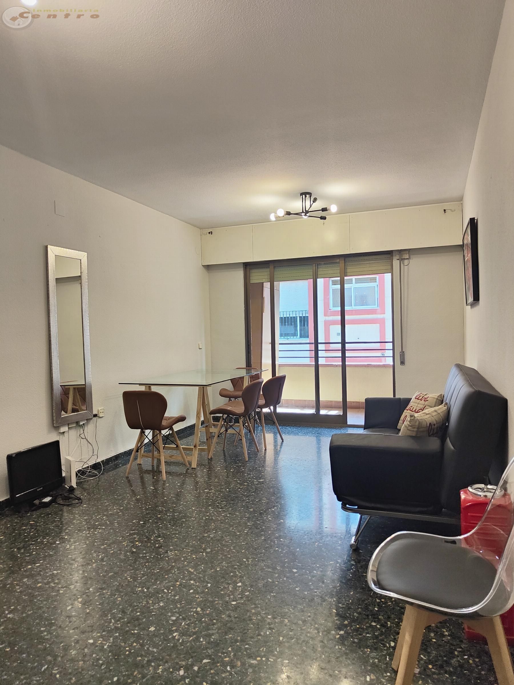 Sala d'estar de Pis de lloguer en  Albacete Capital amb Calefacció i Balcó
