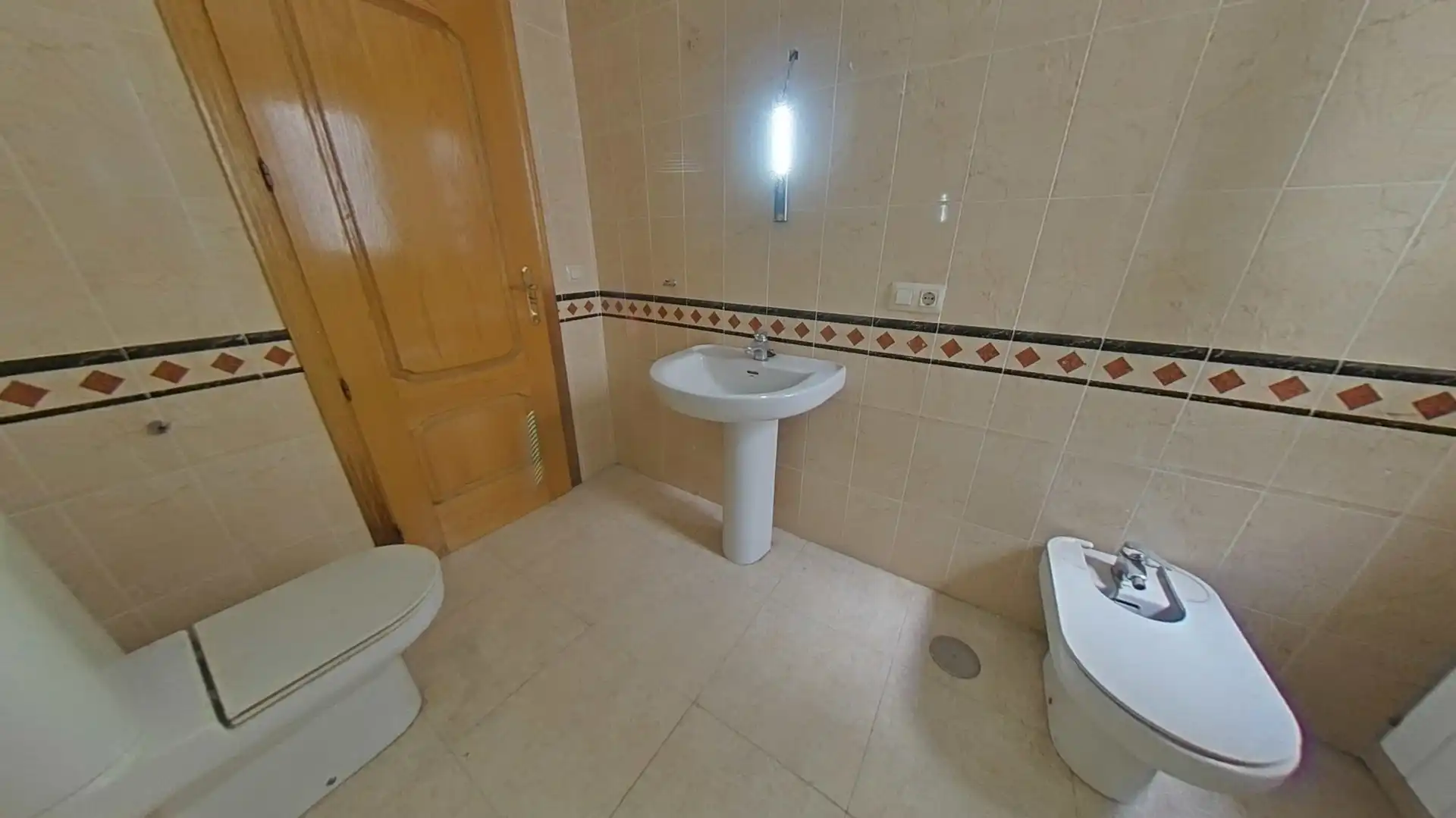 Baño de Piso en venta en Valdepeñas con Calefacción y Balcón