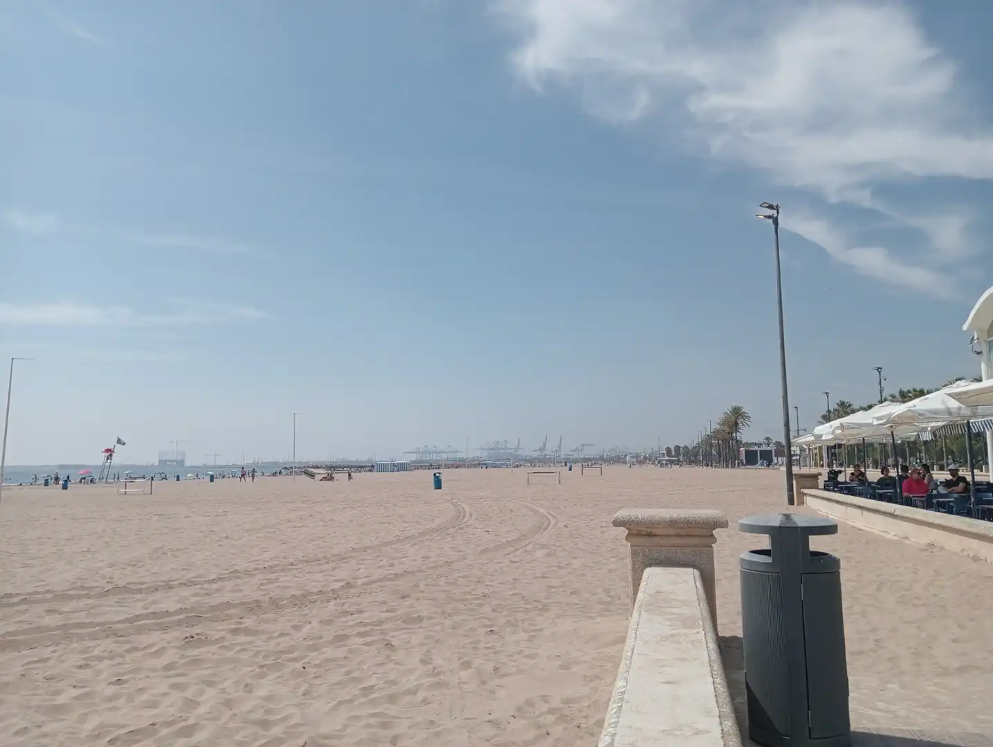 Exterior view of Flat for sale in Valencia  with Air Conditioner, Parquet flooring and Furnished