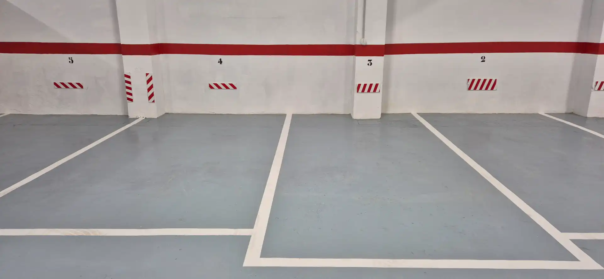 Parking of Garage for rent in Alfafar