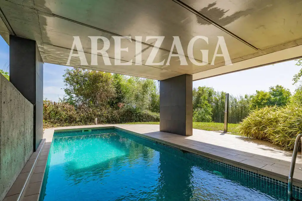 Piscina de Casa o xalet en venda en Miramon - Zorroaga