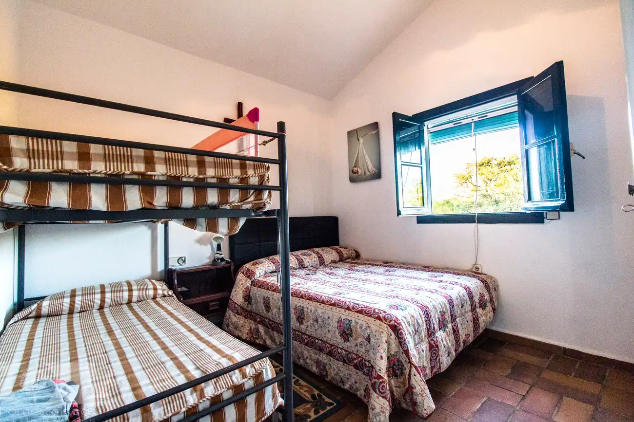Schlafzimmer von Country house zum Verkauf in Ayamonte mit Schwimmbad und Möbliert