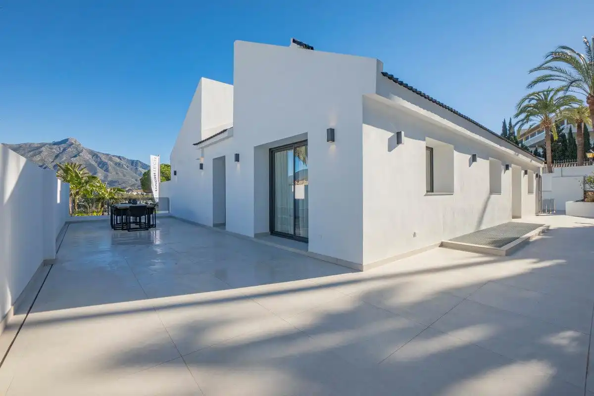 Villa mit Terrasse zum Verkauf in Nueva Andalucía, imagen 26