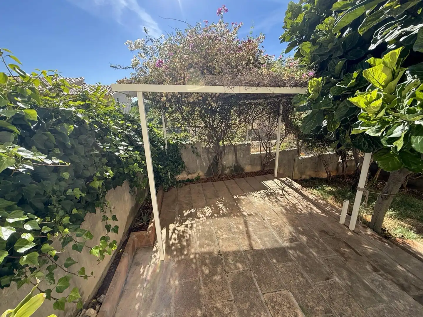 Terrasse von Haus zum Verkauf in  Palma de Mallorca mit Klimaanlage, Heizung und Privatgarten